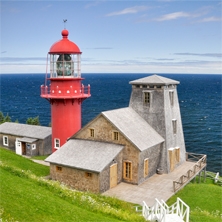 Quebec&rsquo;s Lighthouses & Whales