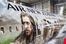 Air New Zealand unveils Hobbit aircraft
