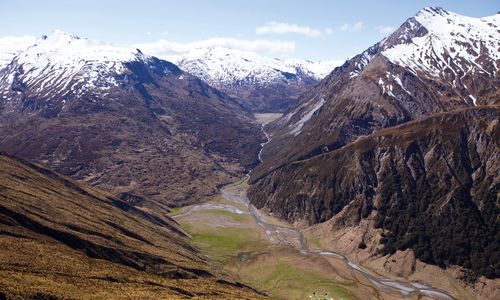 Minaret Station