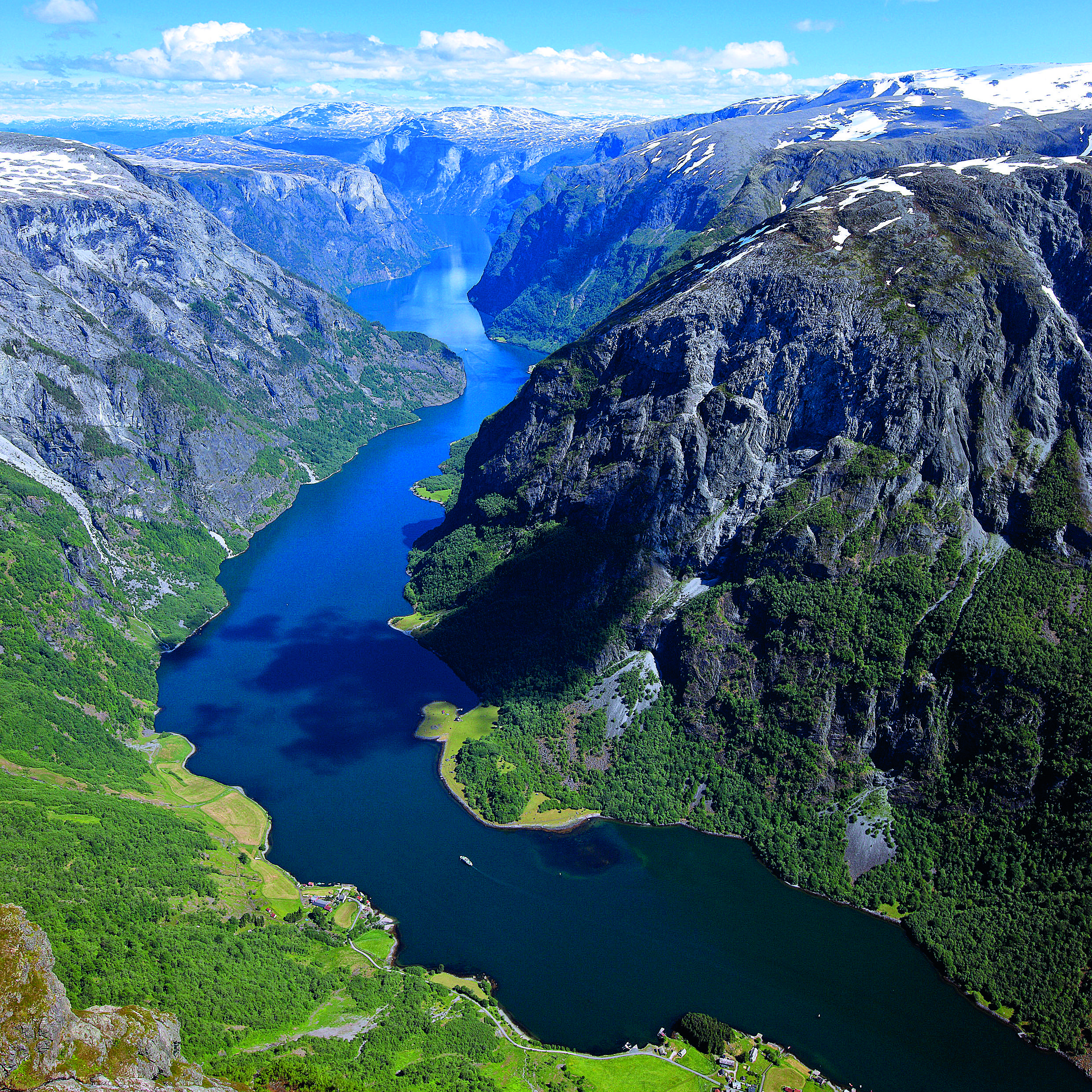 Spring in Norway’s fjords: Oslo, Flåm and Bergen