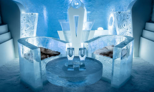 Once Upon A Time Deluxe Suite, ICEHOTEL 365 2017 (© Asaf Kliger)