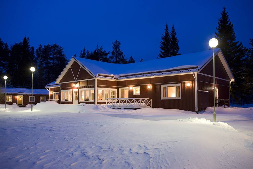 Pine Bay Lodge and Aurora Hideaway Holidays 2024/2025 Best Served