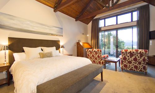 Tin Tub Lodge bedroom, New Zealand