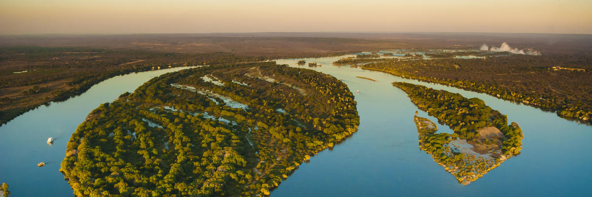 Discover Hwange & Victoria Falls‬